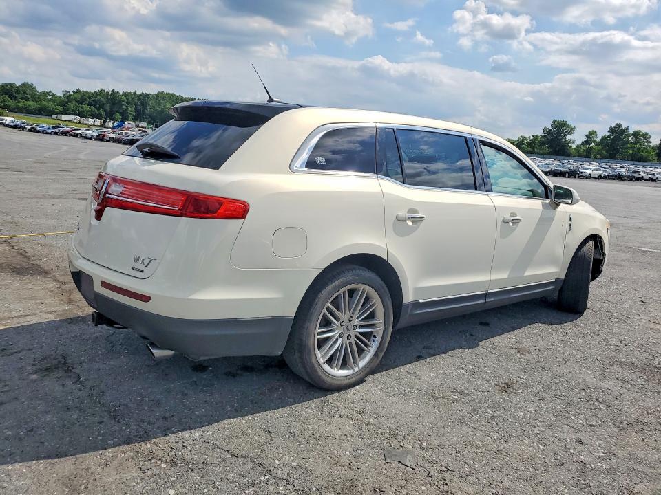 60427006 :رقم المزاد ، 2LMHJ5AT2DBL55021 vin ، 2013 Lincoln Mkt مزاد بيع