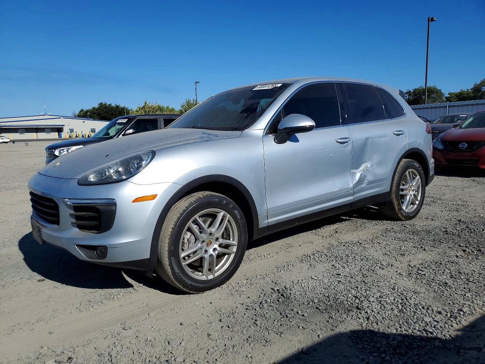 60891266 :رقم المزاد ، WP1AA2A25GLA04887 vin ، 2016 Porsche Cayenne مزاد بيع