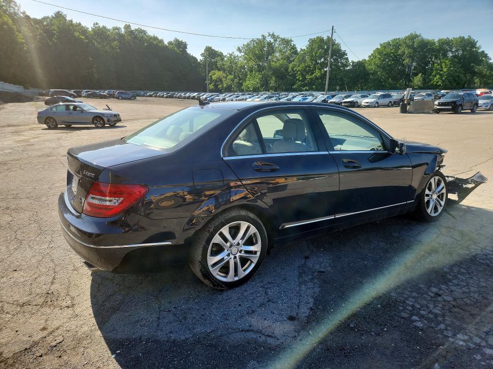 Продажа на аукционе авто 2013 Mercedes-benz C, vin: WDDGF8AB1DR244081, номер лота: 59788086