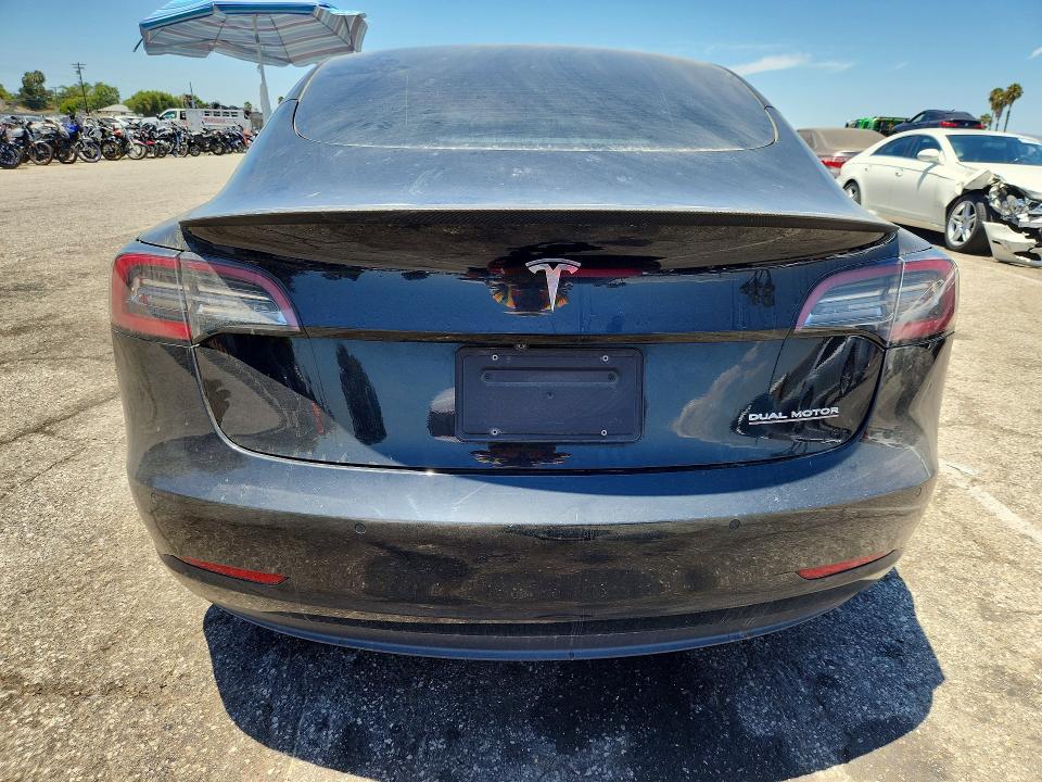 61536606 :رقم المزاد ، 5YJ3E1EC2MF868001 vin ، 2021 Tesla Model 3 مزاد بيع