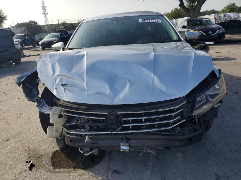 Продажа на аукционе авто 2018 Volkswagen Passat, vin: 1VWAA7A31JC025652, номер лота: 60224656