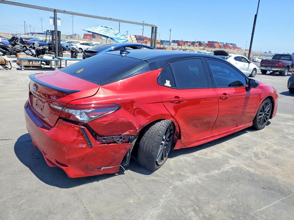 Продаж на аукціоні авто 2022 Toyota Camry, vin: 4T1K31AK2NU037956, номер лоту: 60419216