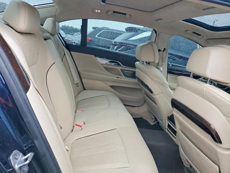 59064406 :رقم المزاد ، WBA7F2C58JG423821 vin ، 2018 Bmw 750 مزاد بيع