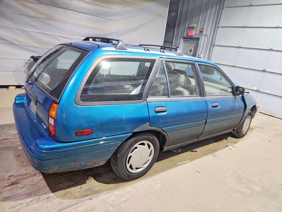 61337136 :رقم المزاد ، 1FAPP15J5PW324351 vin ، 1993 Ford Escort مزاد بيع