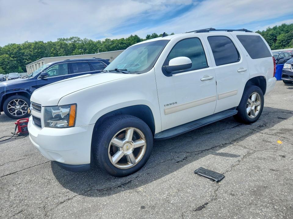 60850606 :رقم المزاد ، 1GNSKBE06ER238369 vin ، 2014 Chevrolet Tahoe مزاد بيع