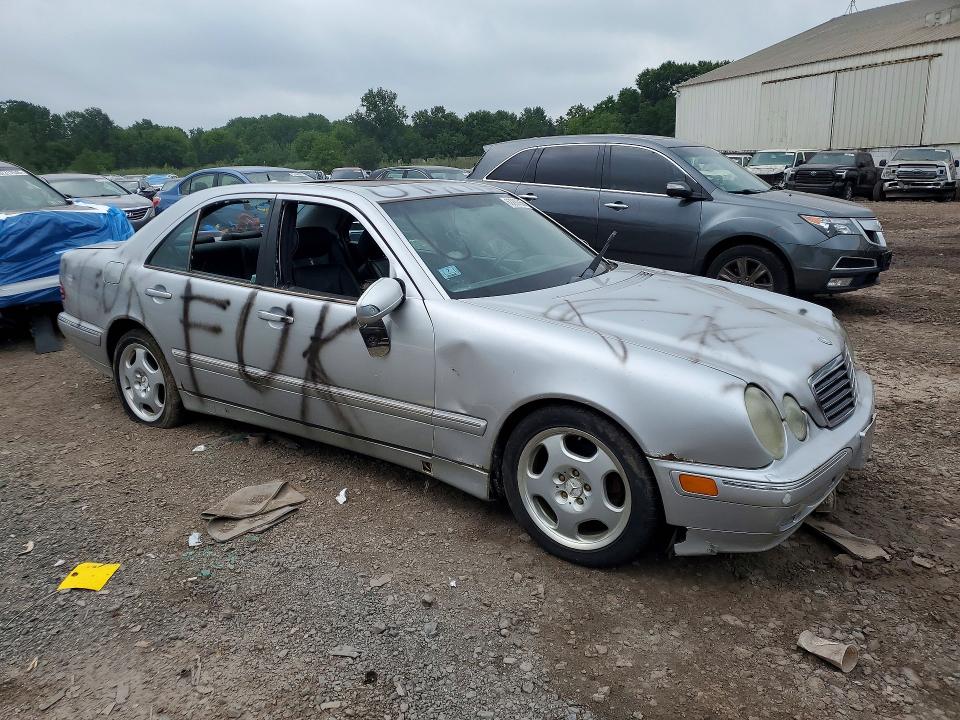 62280666 :رقم المزاد ، WDBJF70J32B488595 vin ، 2002 Mercedes-benz E مزاد بيع