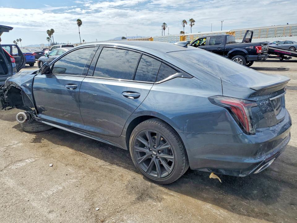 61947056 :رقم المزاد ، 1G6DP5RK5N0136181 vin ، 2022 Cadillac Ct5 مزاد بيع