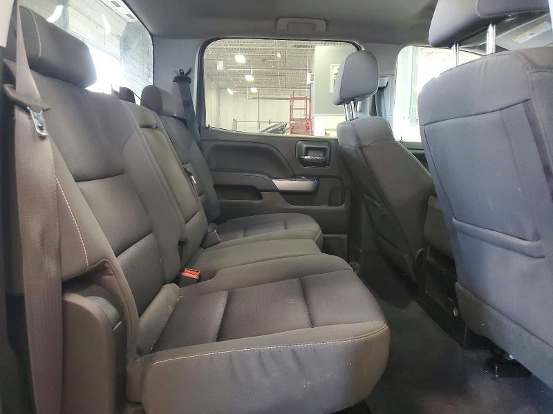 Продаж на аукціоні авто 2018 Chevrolet Silverado, vin: 3GCUKREC7JG474219, номер лоту: 61375126