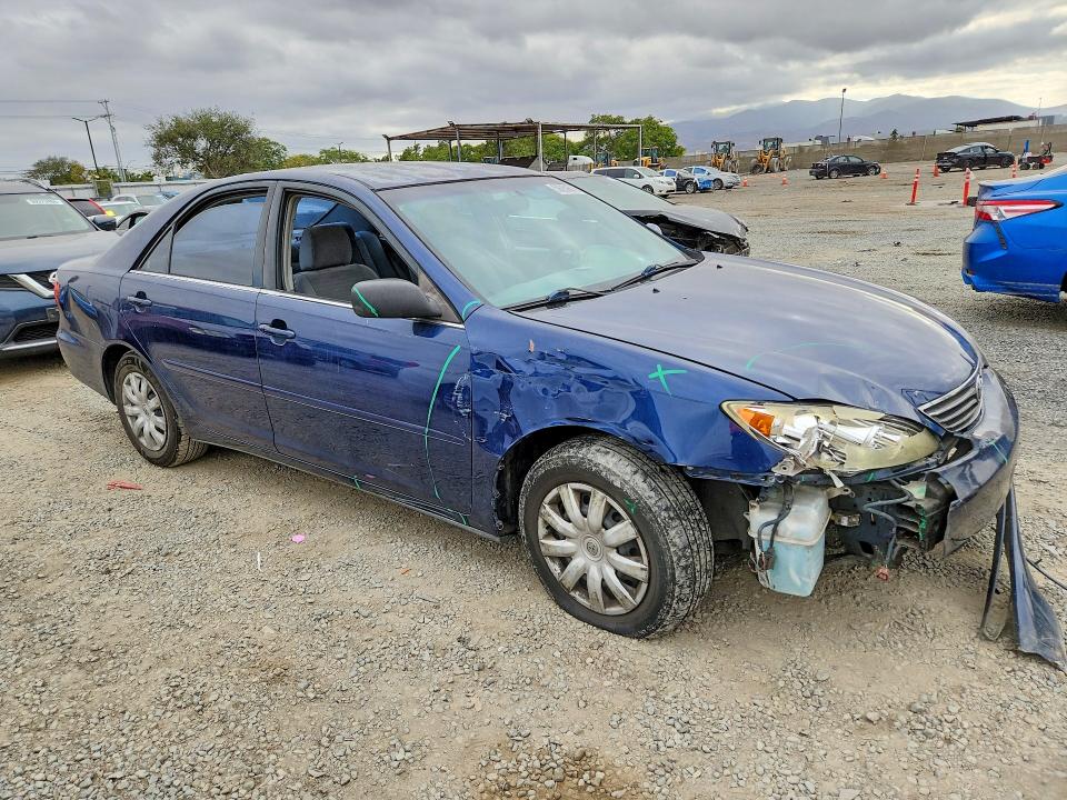 2005 Toyota Camry მანქანა იყიდება აუქციონზე, vin: 4T1BE30KX5U383485, აუქციონის ნომერი: 59259616