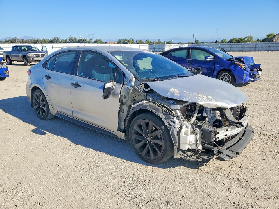 60881066 :رقم المزاد ، 5YFS4MCE4MP064050 vin ، 2021 Toyota Corolla مزاد بيع