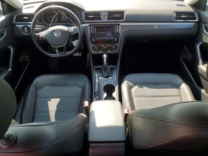 63494406 :رقم المزاد ، 1VWDT7A36HC068756 vin ، 2017 Volkswagen Passat مزاد بيع