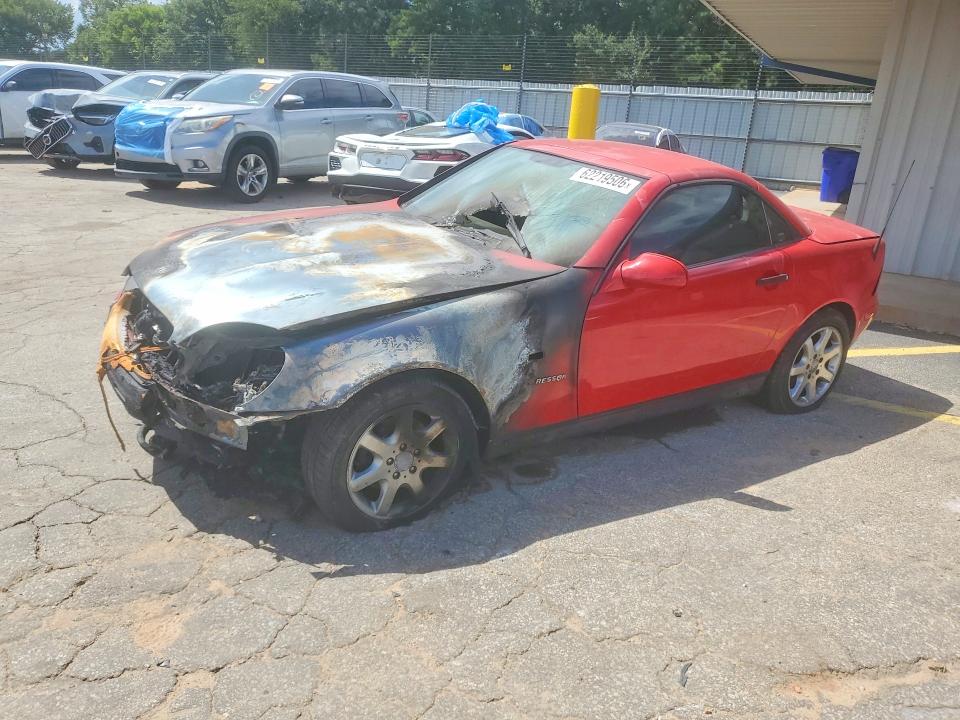 62219506 :رقم المزاد ، WDBKK47F6XF095335 vin ، 1999 Mercedes-benz Slk مزاد بيع
