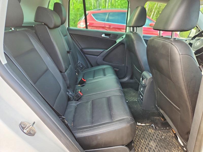 60131436 :رقم المزاد ، WVGBV7AX4CW604498 vin ، 2012 Volkswagen Tiguan مزاد بيع