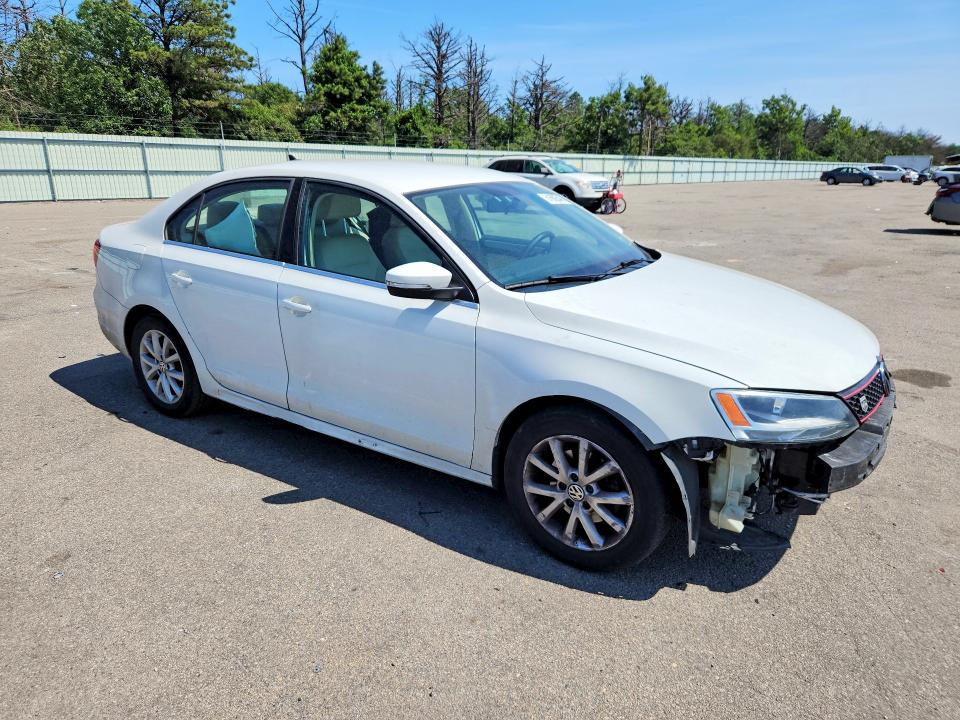 61682646 :رقم المزاد ، 3VWDP7AJ5DM210302 vin ، 2013 Volkswagen Jetta مزاد بيع