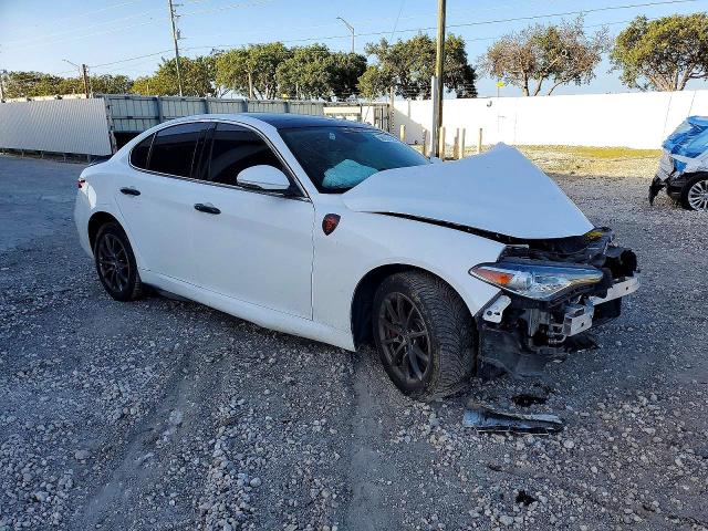 Продажа на аукционе авто 2018 Alfa Romeo Giulia, vin: ZARFAEDN1J7573529, номер лота: 62349906