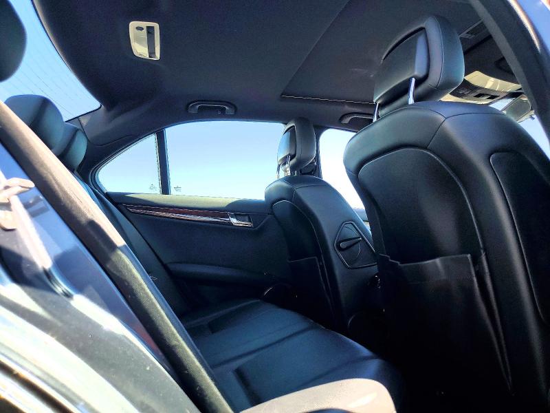 60831926 :رقم المزاد ، WDDGF5EB5BR169987 vin ، 2011 Mercedes-benz C مزاد بيع