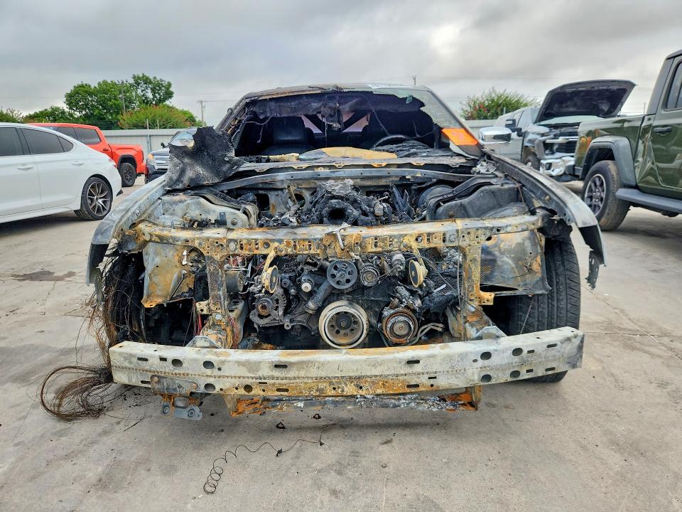 2014 Chrysler 300c მანქანა იყიდება აუქციონზე, vin: 2C3CCAKT6EH273386, აუქციონის ნომერი: 61130456