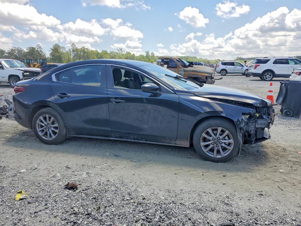 61721156 :رقم المزاد ، JM1BPAA77N1508134 vin ، 2022 Mazda 3 مزاد بيع