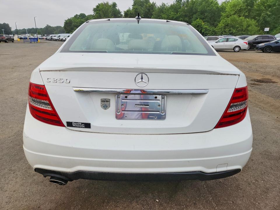61550396 :رقم المزاد ، WDDGF4HB8DR271566 vin ، 2013 Mercedes-benz C مزاد بيع