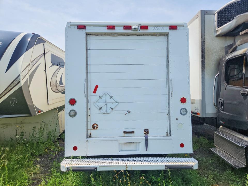 59364306 :رقم المزاد ، 4UZAANBW06CW23394 vin ، 2006 Freightliner Chassis مزاد بيع