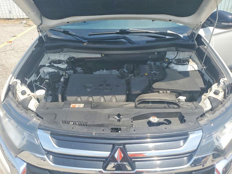 Продажа на аукционе авто 2018 Mitsubishi Outlander, vin: JA4AD3A30JZ025569, номер лота: 61835116