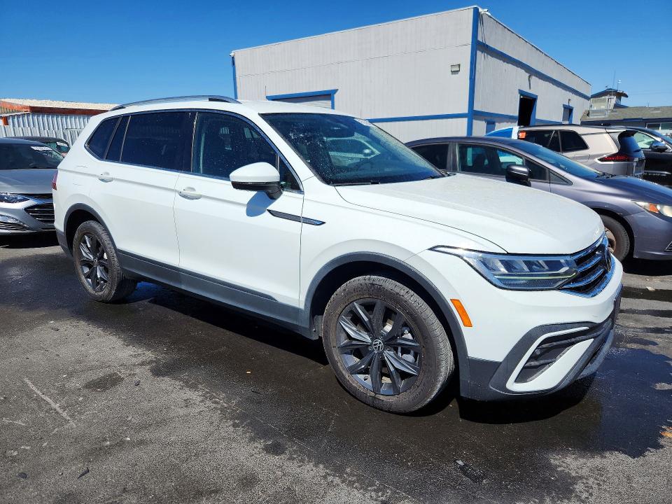 Продажа на аукционе авто 2024 Volkswagen Tiguan, vin: 3VV3B7AX6RM044043, номер лота: 59687256