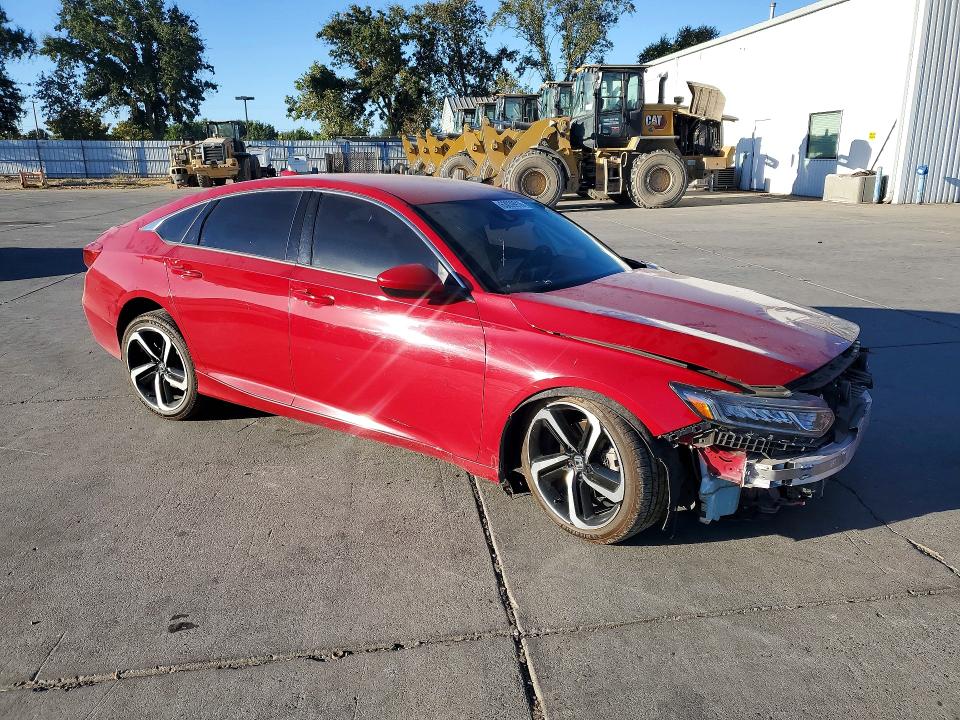 Продажа на аукционе авто 2018 Honda Accord, vin: 1HGCV1F35JA240115, номер лота: 63039916