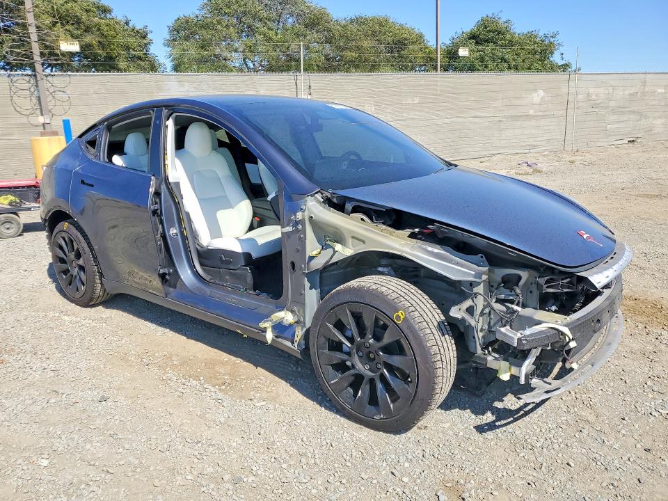 61887736 :رقم المزاد ، 5YJYGDEE3LF034790 vin ، 2020 Tesla Model Y مزاد بيع