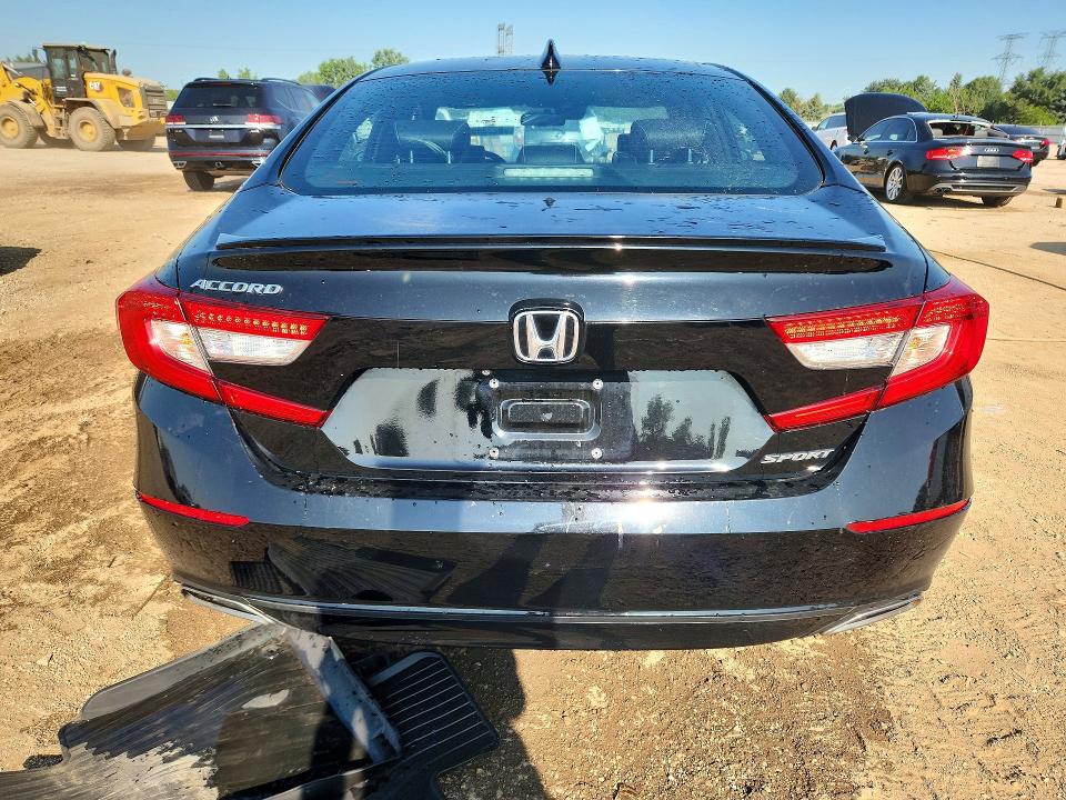 Продаж на аукціоні авто 2018 Honda Accord, vin: 1HGCV1F3XJA032277, номер лоту: 62223996