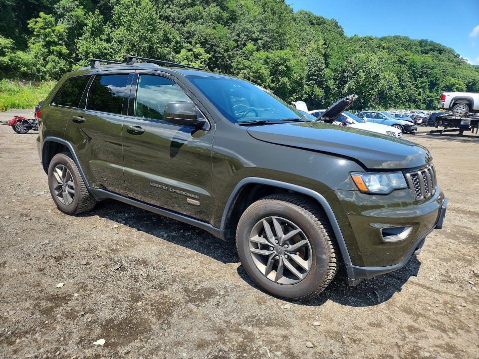 Продаж на аукціоні авто 2017 Jeep Grand Cherokee, vin: 1C4RJFAG1HC612415, номер лоту: 63508246