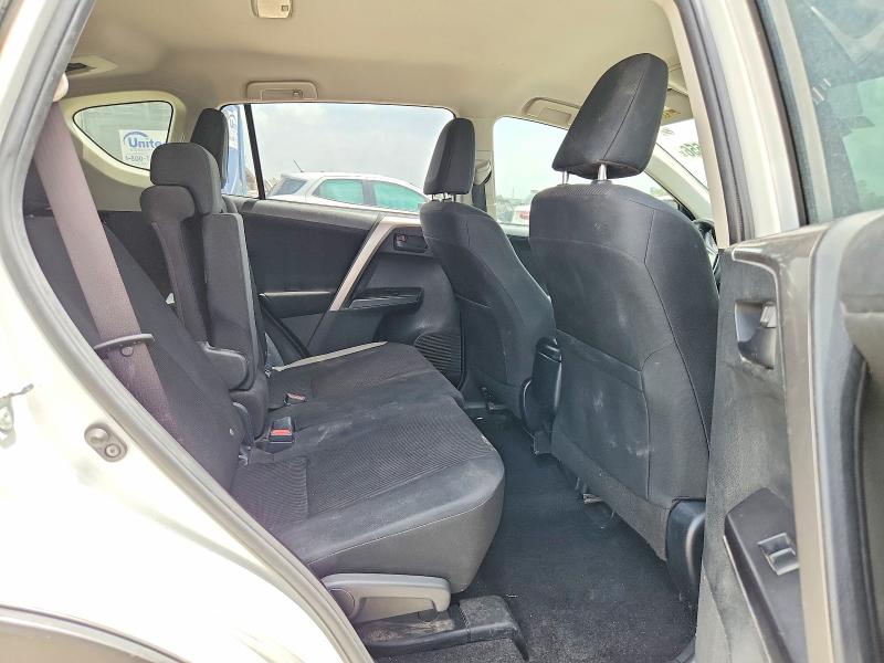 61232656 :رقم المزاد ، JTMZFREV6JJ751890 vin ، 2018 Toyota Rav4 Le مزاد بيع