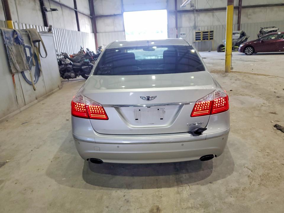 61315306 :رقم المزاد ، KMHGC4DE8AU093987 vin ، 2010 Hyundai Genesis مزاد بيع