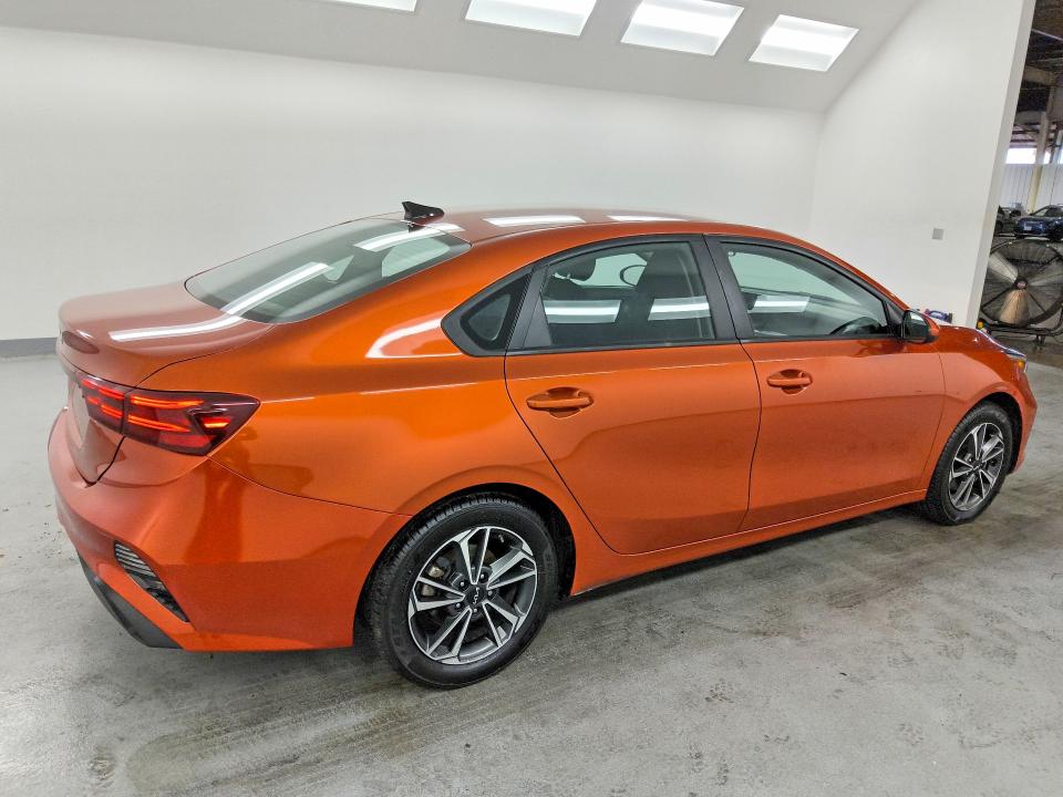 59300656 :رقم المزاد ، 3KPF24AD2PE550508 vin ، 2023 Kia Forte مزاد بيع