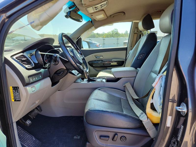 61171336 :رقم المزاد ، KNDMC5C12H6334324 vin ، 2017 Kia Sedona مزاد بيع