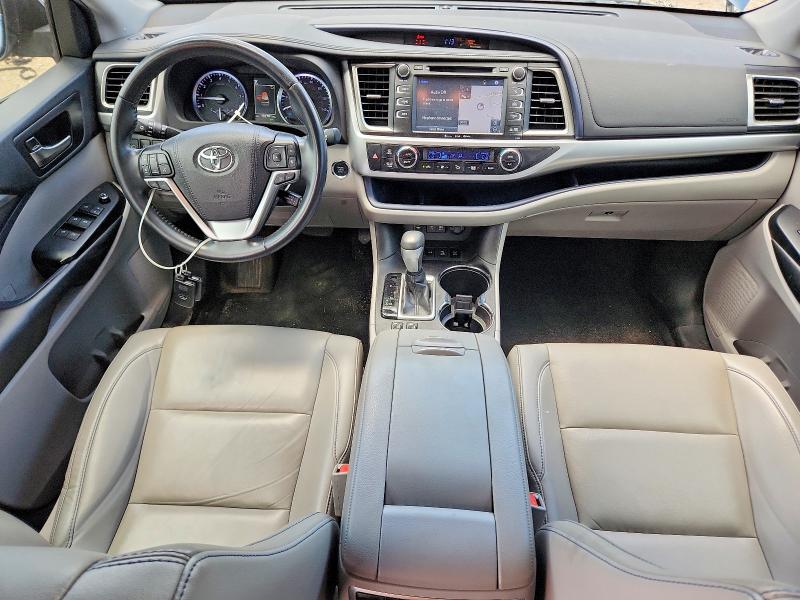 Продажа на аукционе авто 2019 Toyota Highlander, vin: 5TDJZRFH9KS971834, номер лота: 61668506
