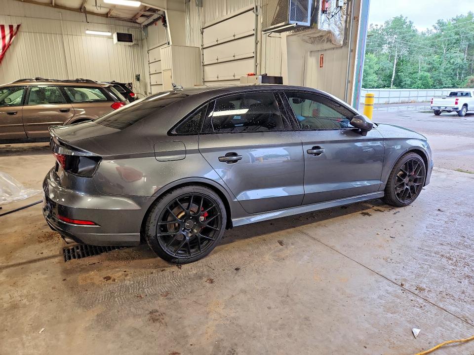 59794126 :رقم المزاد ، WAUB1GFF7J1033869 vin ، 2018 Audi S3 مزاد بيع