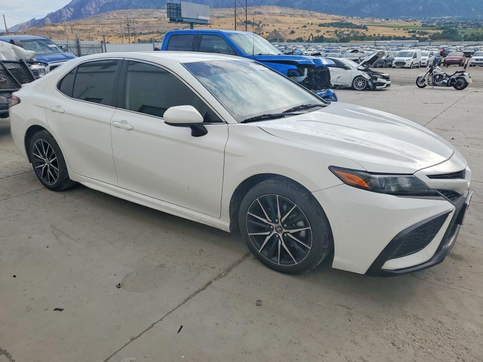 2021 Toyota Camry მანქანა იყიდება აუქციონზე, vin: 4T1G11AK4MU465246, აუქციონის ნომერი: 61876486