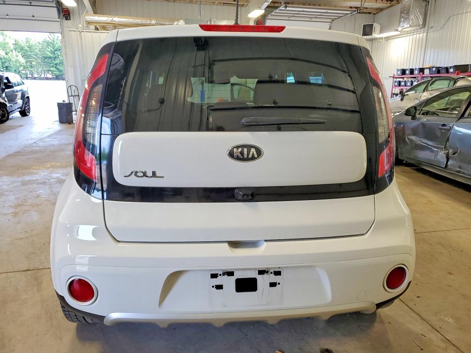 2017 Kia Soul მანქანა იყიდება აუქციონზე, vin: KNDJP3A56H7425043, აუქციონის ნომერი: 60007676