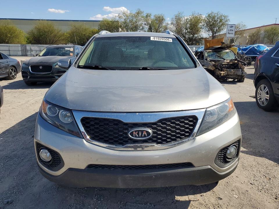 61920506 :رقم المزاد ، 5XYKTDA28DG424016 vin ، 2013 Kia Sorento مزاد بيع