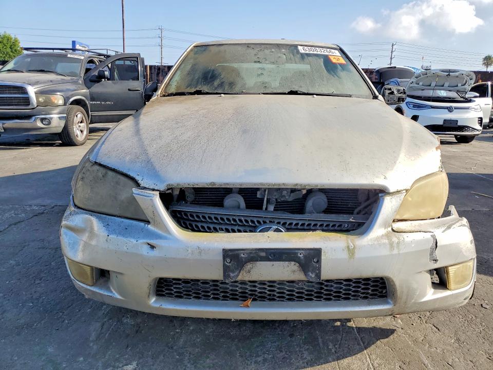 63083266 :رقم المزاد ، JTHBD192440082665 vin ، 2004 Lexus Is مزاد بيع