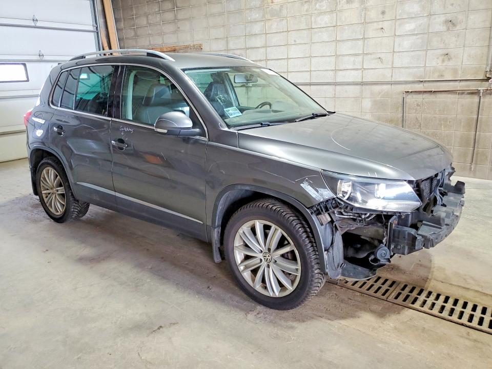 2014 Volkswagen Tiguan მანქანა იყიდება აუქციონზე, vin: WVGBV3AX1EW536530, აუქციონის ნომერი: 59690376