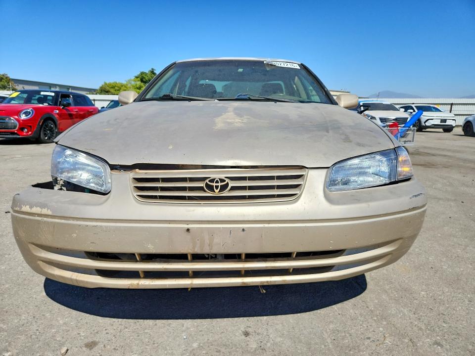 1999 Toyota Camry მანქანა იყიდება აუქციონზე, vin: 4T1BG28KXXU488667, აუქციონის ნომერი: 63027216