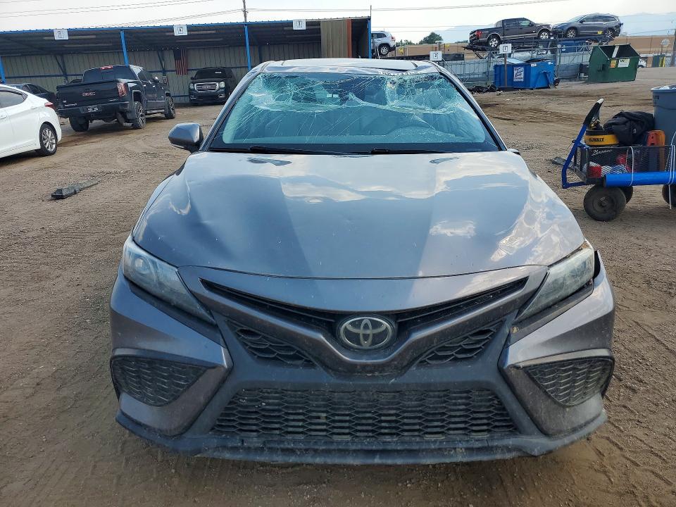 Продаж на аукціоні авто 2022 Toyota Camry, vin: 4T1T11AK4NU686488, номер лоту: 58741156