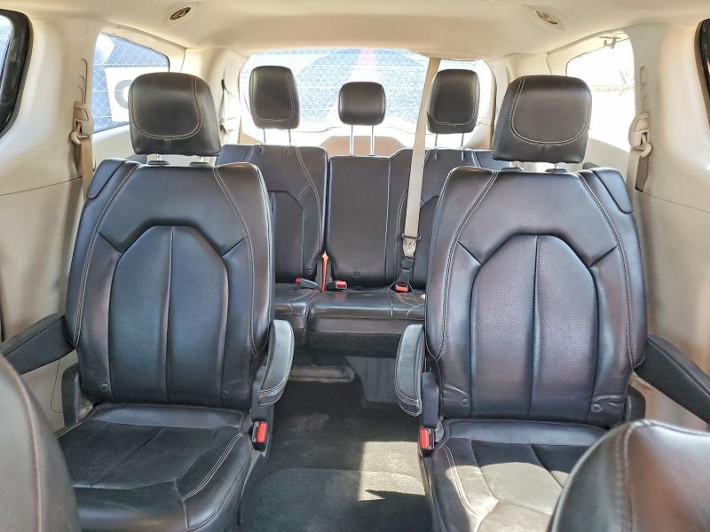 60208746 :رقم المزاد ، 2C4RC1DGXLR266017 vin ، 2020 Chrysler Voyager مزاد بيع