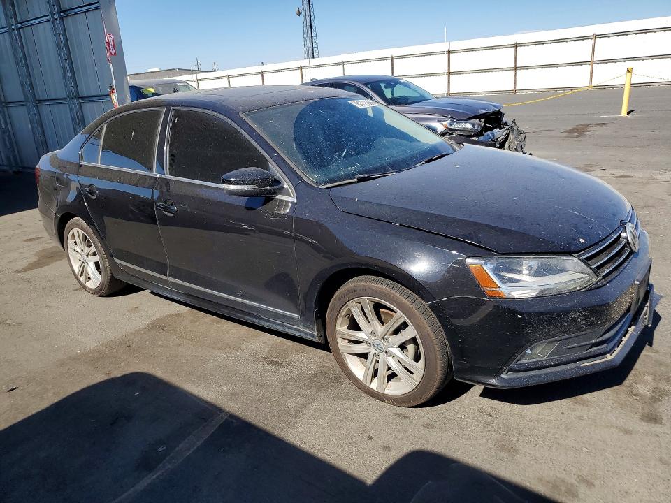 2017 Volkswagen Jetta მანქანა იყიდება აუქციონზე, vin: 3VWL17AJ1HM399646, აუქციონის ნომერი: 61771366