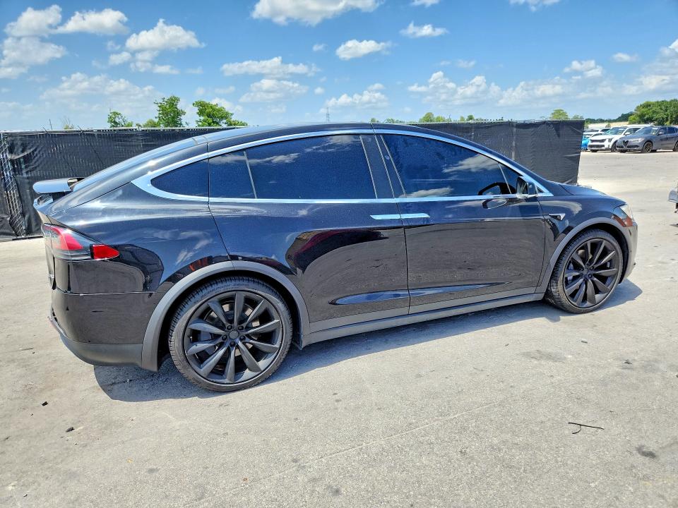 2018 Tesla Model X მანქანა იყიდება აუქციონზე, vin: 5YJXCBE23JF120499, აუქციონის ნომერი: 61899226