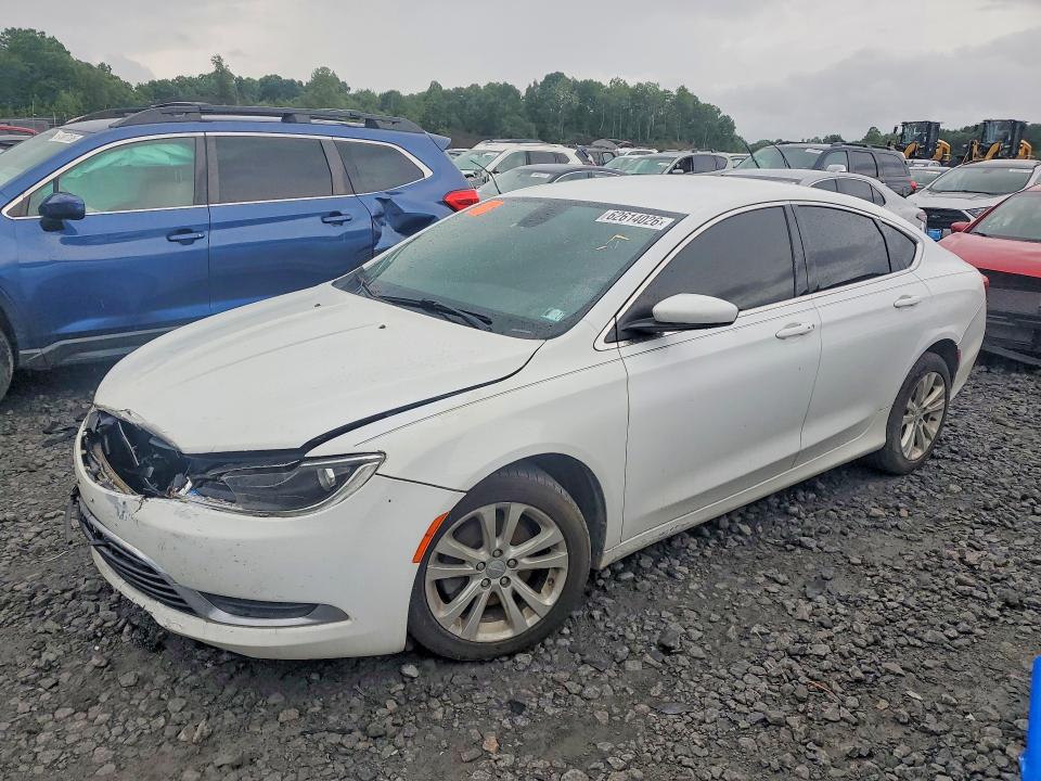 62614026 :رقم المزاد ، 1C3CCCAB3FN725534 vin ، 2015 Chrysler 200 مزاد بيع