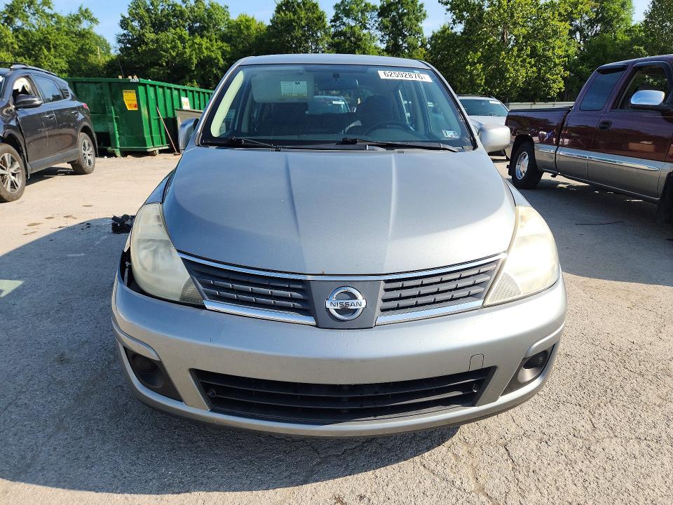 62592876 :رقم المزاد ، 3N1BC13E77L450547 vin ، 2007 Nissan Versa مزاد بيع