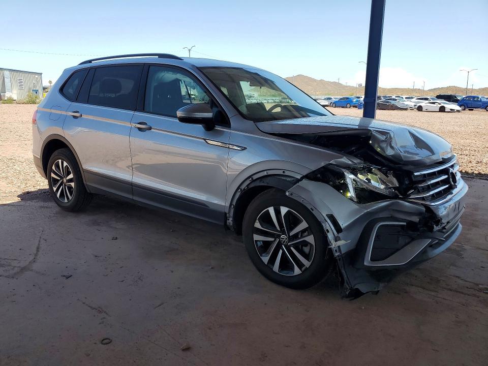 61622156 :رقم المزاد ، 3VV1B7AX0NM058019 vin ، 2022 Volkswagen Tiguan مزاد بيع