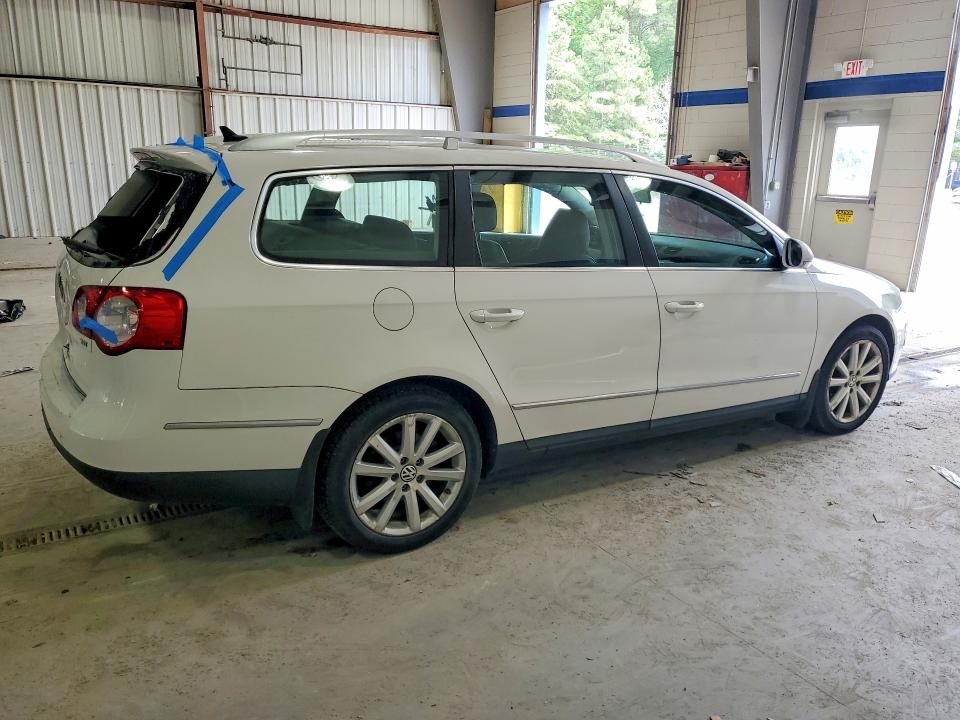 58786296 :رقم المزاد ، WVWXM7AN8AE165014 vin ، 2010 Volkswagen Passat مزاد بيع